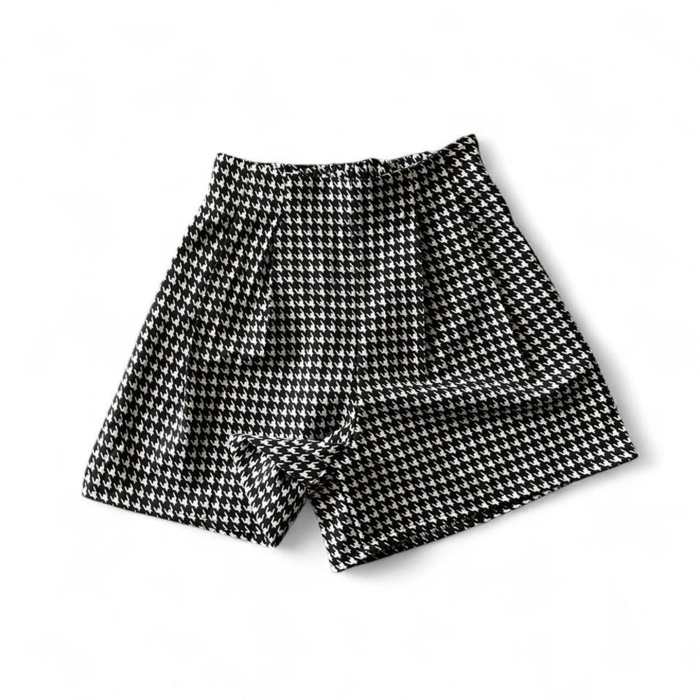 Women’s houndstooth clueless 90s inspired shorts